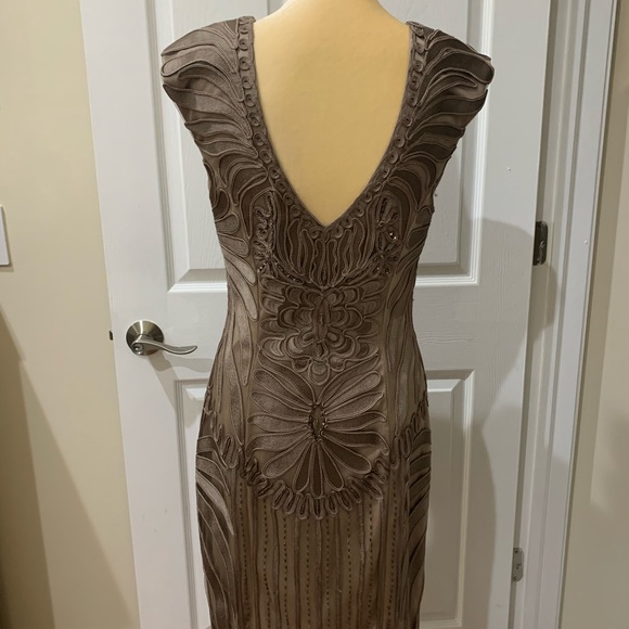 Dress - Picture 2 of 3